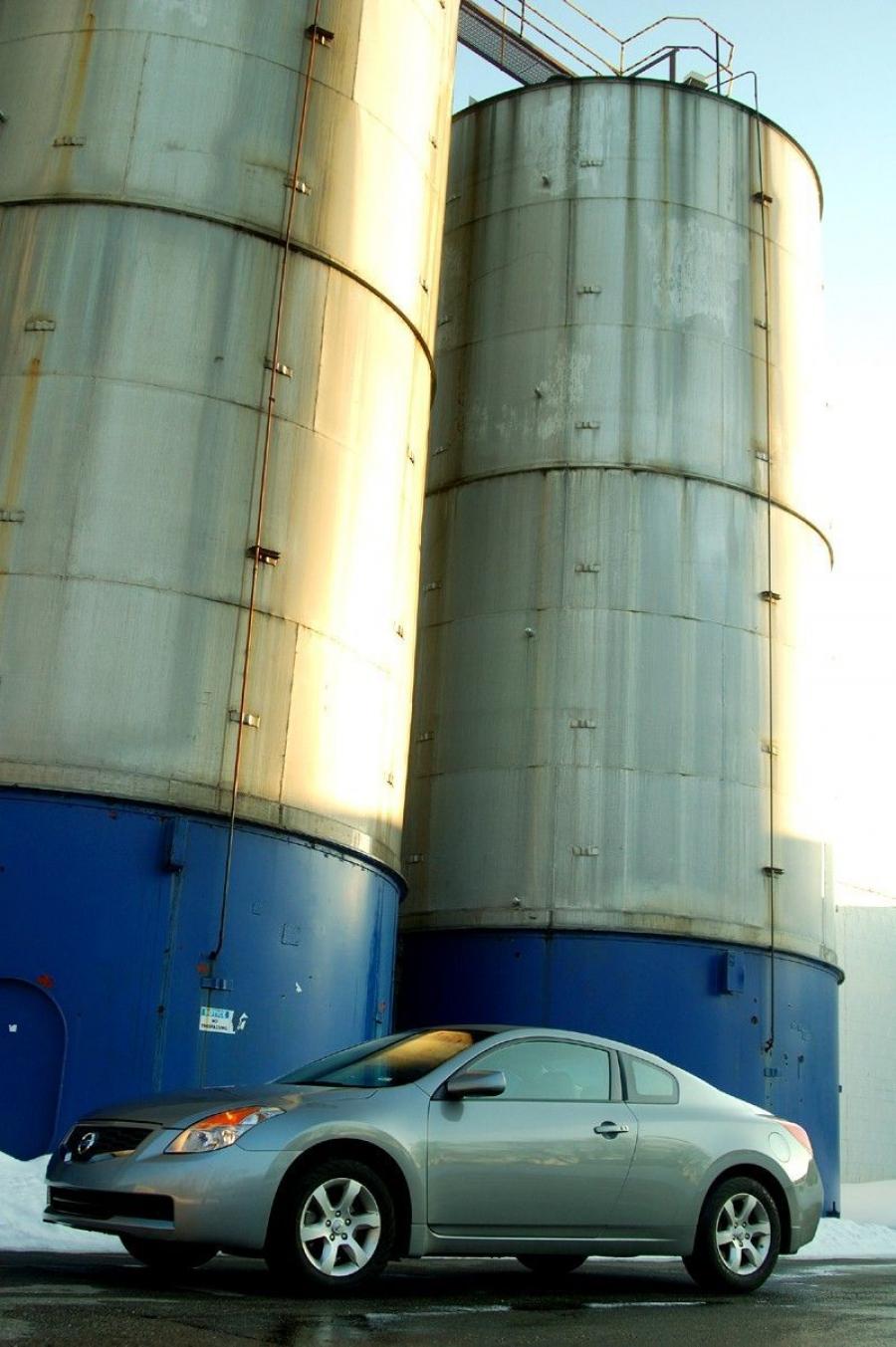  Nissan Altima Coupe 2.5S 2008 года  (фото 48 из 50)